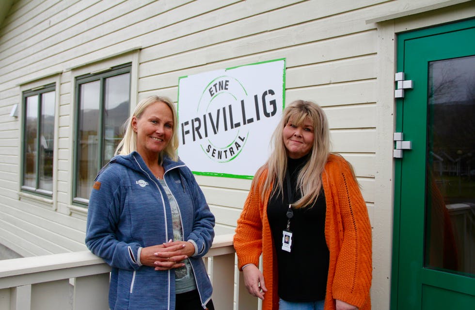 Solveig Kvamme (t.v.) og Nina Frøyland inviterer frivillige til å vera med på sitt nye prosjekt: Kompis. Foto: Grethe Hopland Ravn