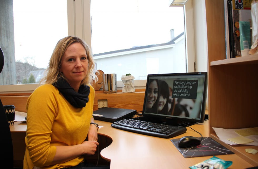 Carina Hornenes kan sjå tilbake på to gode møte rundt rusproblematikken, saman med med elevar i både vidaregåande skular og ungdomsskular. I tillegg har to folkemøte på kveldstid trekt mykje folk. Full sal i Sjøperlo i Ølen, og godt besøkt - men ikkje heilt full kinosal på Skakke i Etne. Arkivfoto: Grethe Hopland Ravn