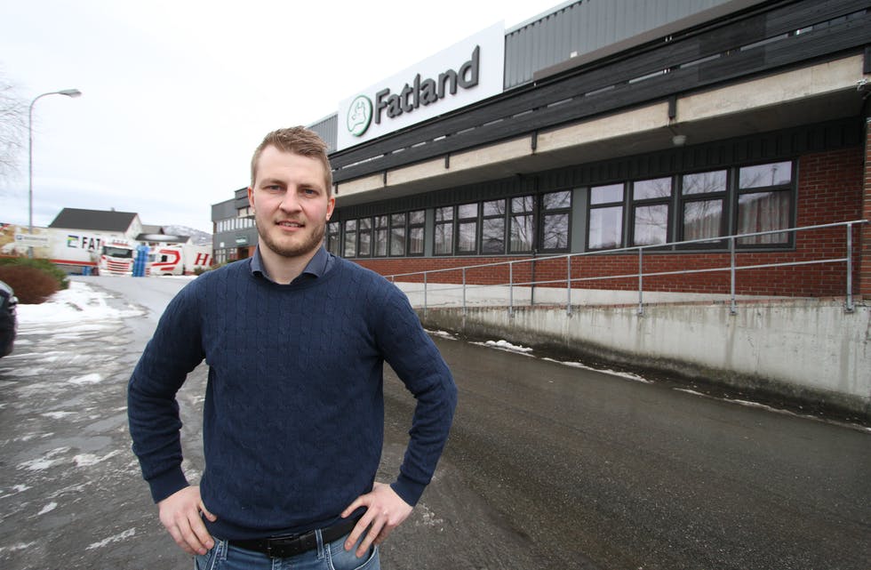 Etter tre år i Fatland Gruppa er etnebuen Anders Hundseid kalla til jobben som konsernsjef. 29-åringen driv også gard og meiner det er viktig for kjøtbransjen at rammevilkåra for bøndene blir haldne oppe.
Foto: Jon Edvardsen