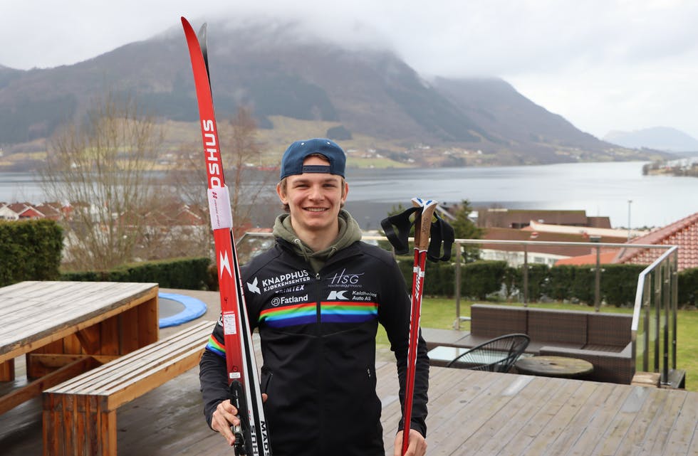 Tobias Aarekol satsar for fullt på langrenn. Det var dårleg med snø i Ølen under vinterferien i førre veka. Fredag var det retur til gymnaset i skibygda Hovden.
Foto: Irene Mæland Haraldsen