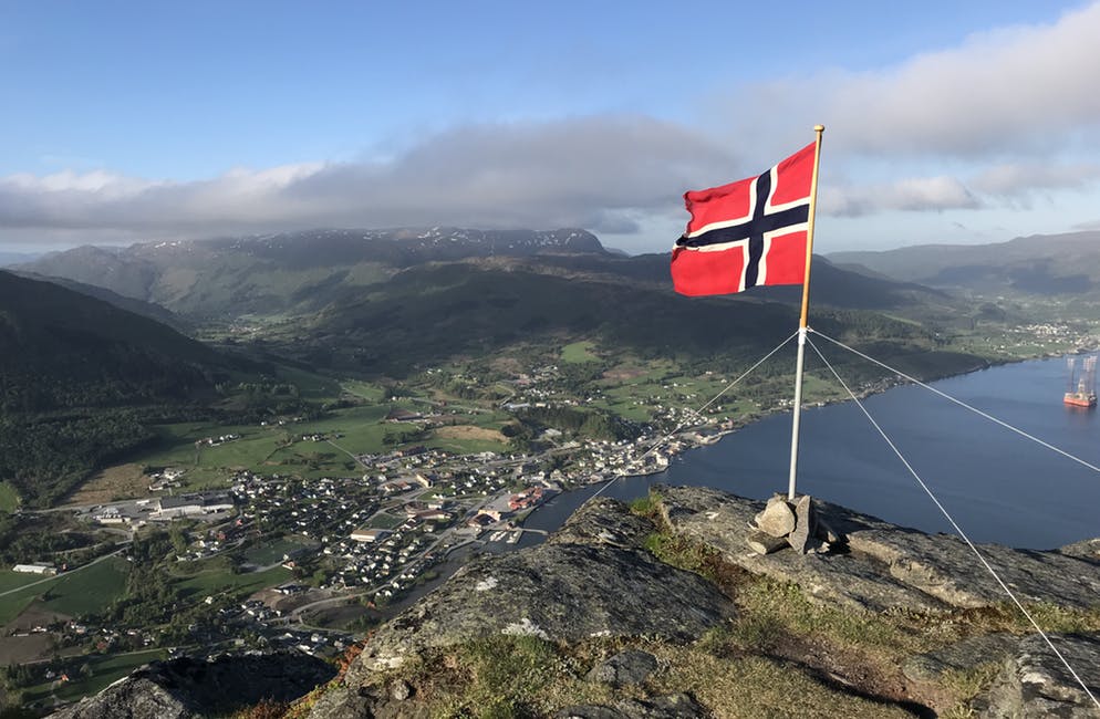 Ølen: 17. mai på Roatoppen
Foto: Svein Egil Økland