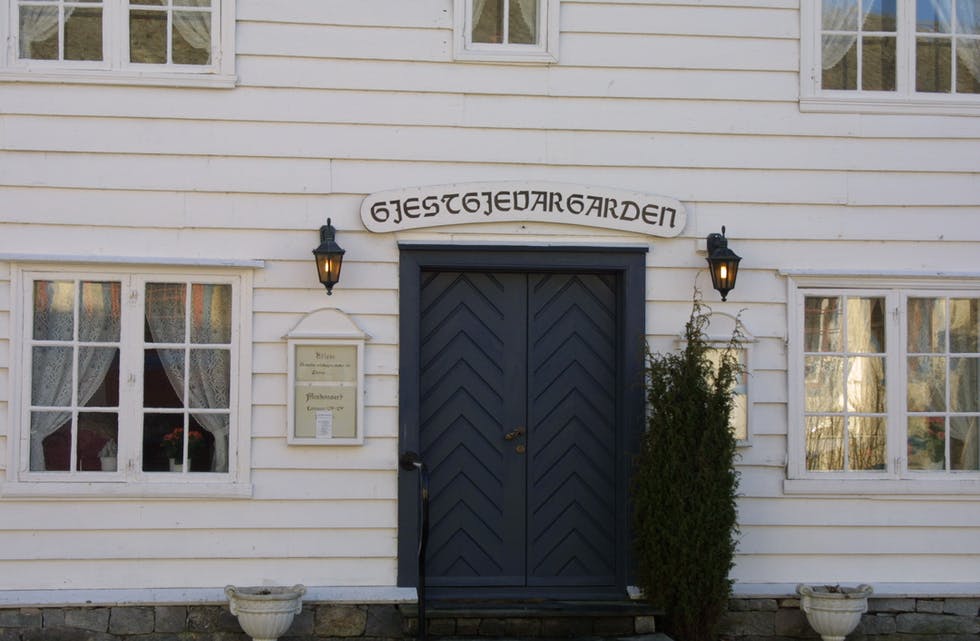 Gjestgjevargarden i Skånevik er blant dei mange som får nyta godt av SØK sine rause gåver. Arkivfoto