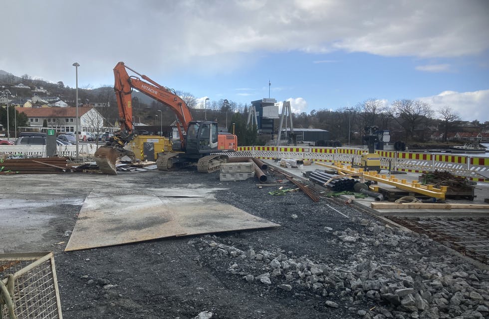 Kaien i Skånevik skal etter planen stå ferdig i mai
Foto: Arne Frøkedal
