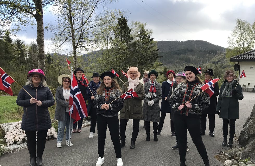Vats bygdekvinnelag Bente Hustoft (t.v.), Liv Anne Gryte og Trine Helleberg.