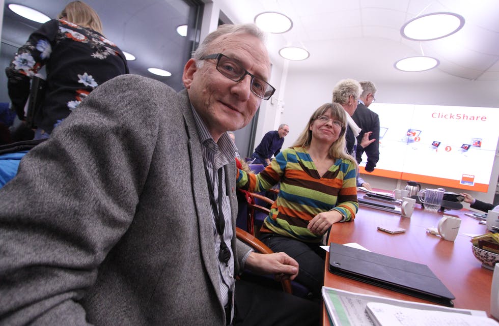 Steinar Skartland (KrF) trur Vindafjord kommune lek pengar og at det er mogleg å stoppe pengebruk med betre budsjettdisiplin. Målt i kroner er det helse og omsorg som står for brorparten av sprekken. Arkivfoto: Jon Edvardsen