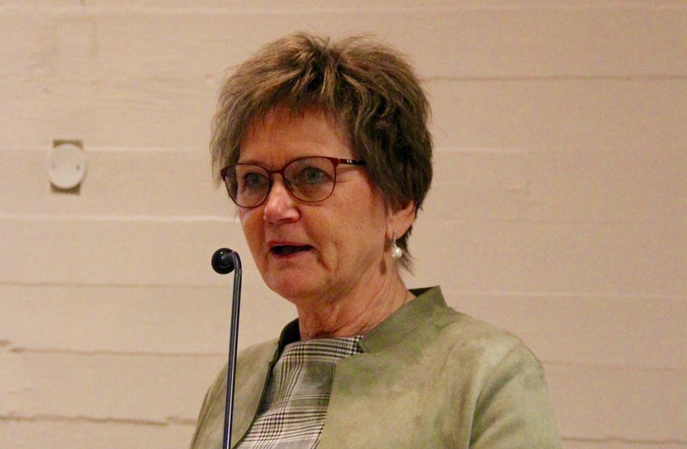 Konstituert rådmann Hilde Aartun Haraldseide la onsdag fram budsjettet for Etne kommune. Foto: Grethe Hopland Ravn