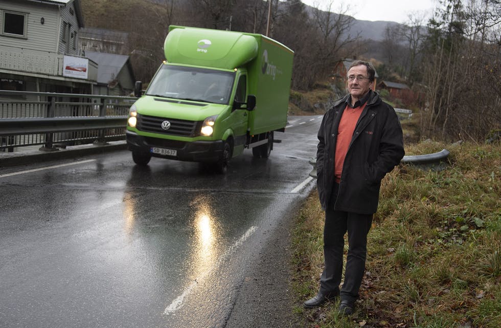 Dagleg leiar Børge Skårdal i Haukelivegen AS har ei klar melding til lokalpolitikarane i Etne og Vindafjord: Utan bompenger vil Håfoss bru og resten av den smale E134 gjennom bygdene ikkje bli erstatta av ny veg.
FOTO: TORSTEIN TYSVÆR NYMOEN