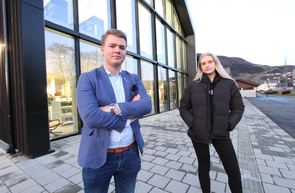 Håvard Rørtveit (H) frå Vindafjord og Johanne Rafdal Lauritsen (H) frå Etne meiner det er feil veg å gå dersom Vindafjord seier opp avtalen med Etne der dei to kommunane samarbeider om ei SLT-stillinga som skal hindre at unge kjem på skråplanet. Foto: Jon Edvardsen