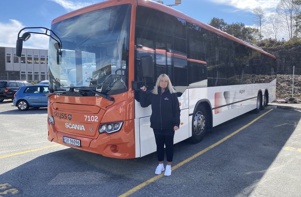 Nestleiar i Yrkestrafikkforbundet, Trude Valle, vil at kollektivselskapa og fylkeskommunane skal ta kostnaden med å få meir sikre bussar for sjåfør og passasjerar.