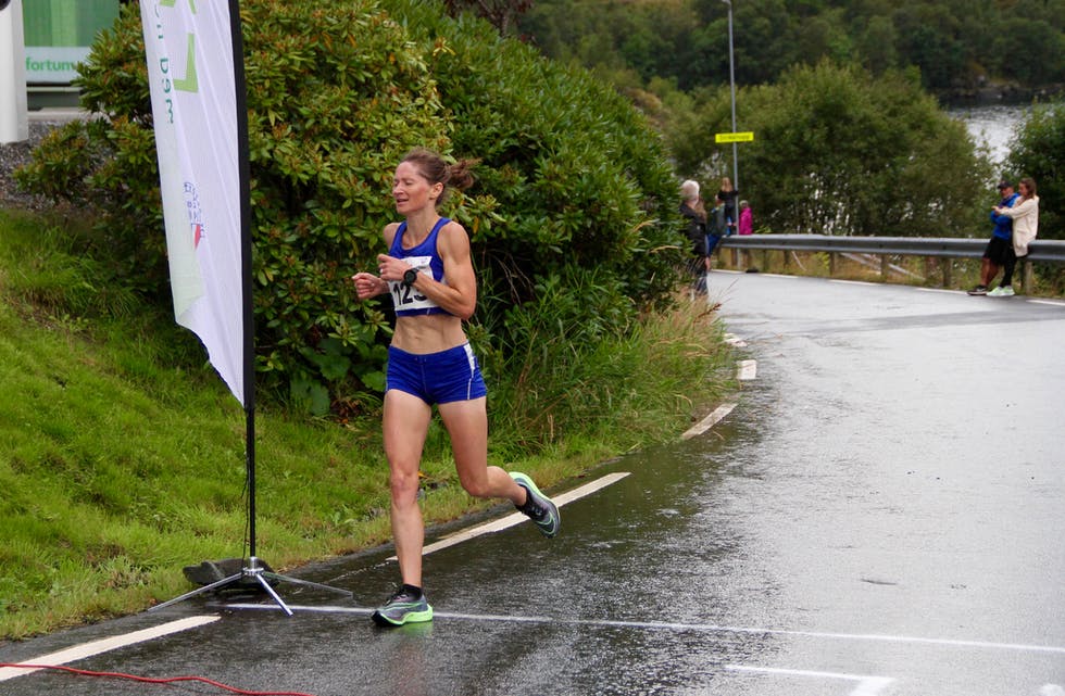 Maryna Novik tok niandeplassen då ho sprang i mål etter 10.000 meter på Fana Stadion.
Arkivfoto: Grethe Hopland Ravn