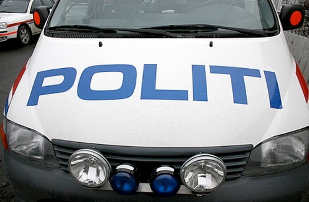 Politiet måtte helt i grøfta for å unngå å kollidere med bilen som 88-åringen køyrde.
ARKIVFOTO