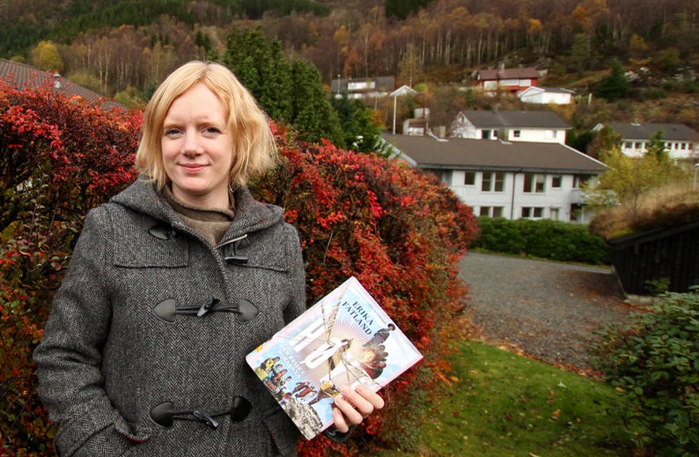 Erika Fatland har dene vekaa vore på besøk heime i Ølen. Her fekk ho nyhendet om nominasjonen til Brageprisen.
Foto: Grethe Hopland Ravn