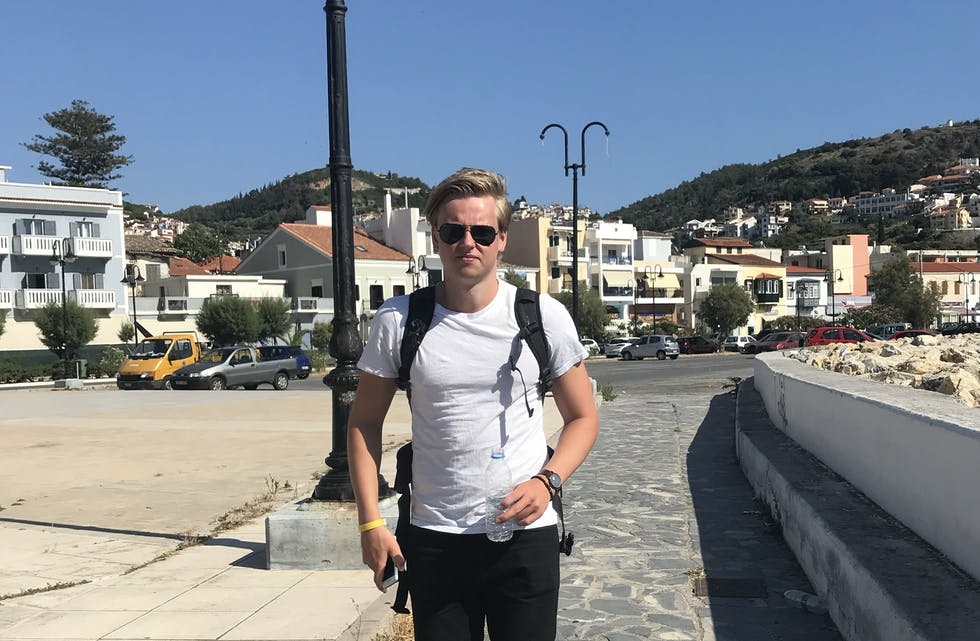 Fysioterapeuten Jarle Nordtveit Åsheim er frontfigur i imslandsbandet FYK, og synest det var utruleg godt å endeleg få stå på ein scene og spela musikk igjen.
Foto: Privat